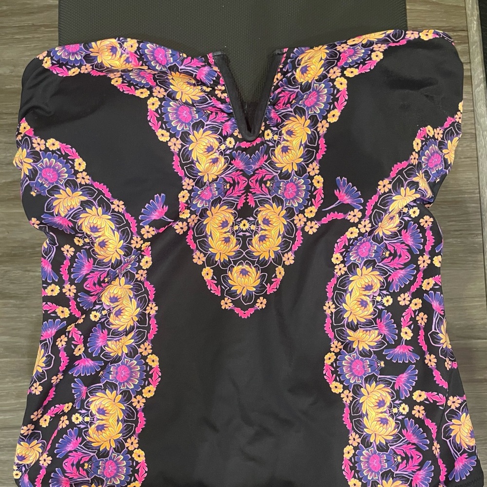 Victoria’s Secret one piece swimsuit